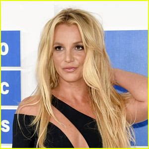 britney spears naked on the beach|Britney Spears goes full